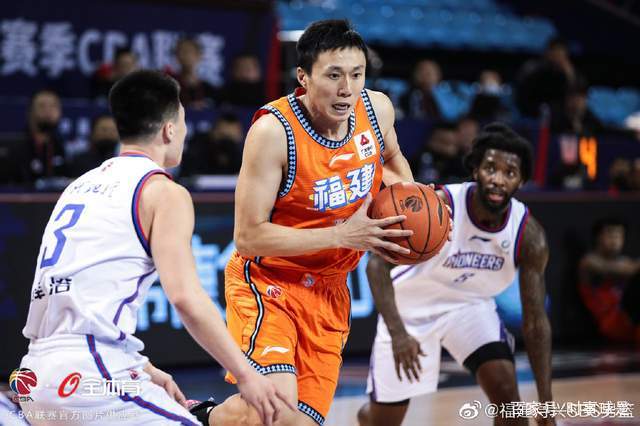 关于里程碑夜密尔沃基雄鹿豪取连胜，CBA季后赛国际比赛日刷纪录，压力陡增，更衣室氛围转暖的信息